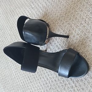 DKNY black heels 7.5
